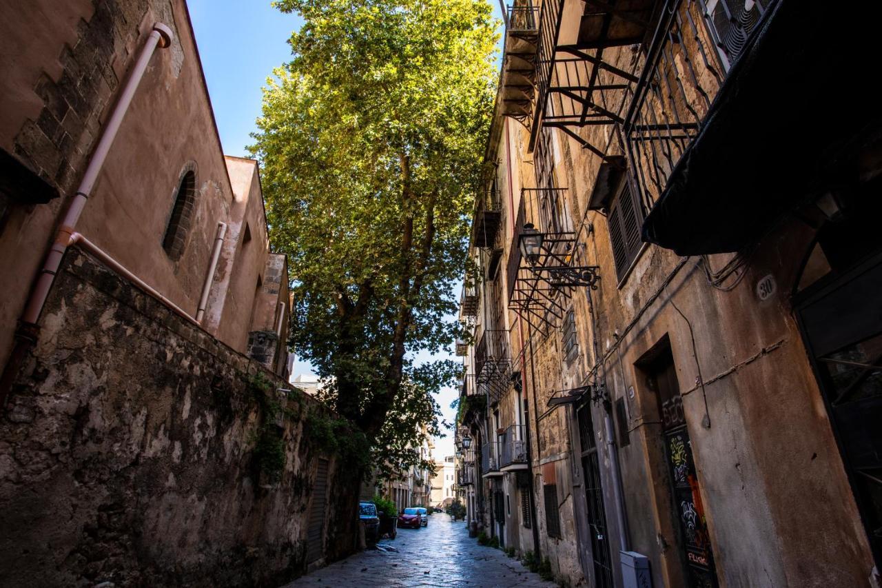 Dimora Sinibaldi Bed & Breakfast Palermo Exterior photo